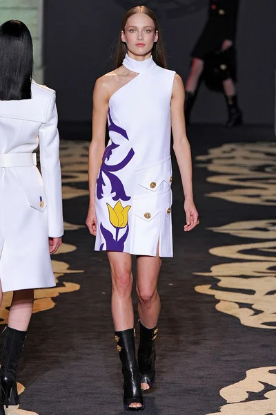 Look 7